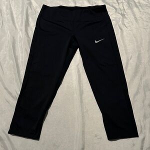 Nike Dri-Fit Capri Leggings With Mesh Sz M